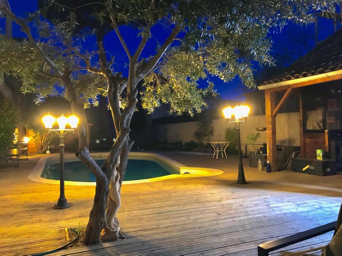 La Pause Sous Le Pin B&B Chambres D'Hotes Capestang Exterior foto